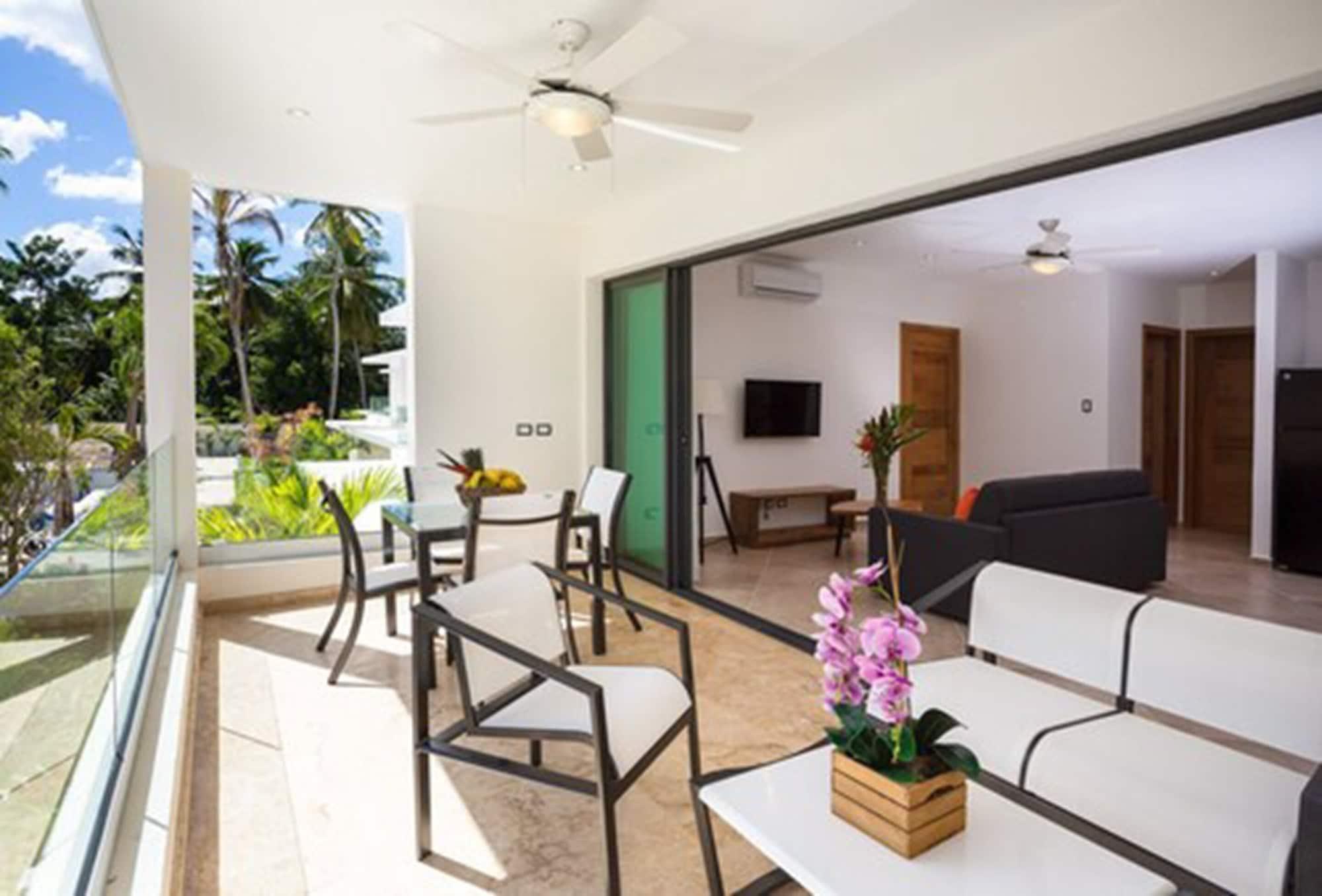 לאס טרנאס Louisa Apartamentos מראה חיצוני תמונה
