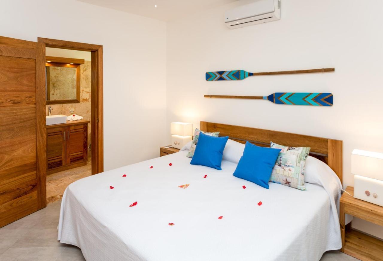 לאס טרנאס Louisa Apartamentos מראה חיצוני תמונה